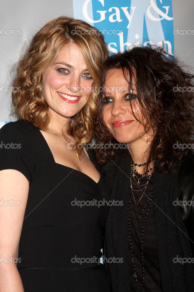 linda jean perry clementine ford y linda perry foto editorial de stock linda jean perry clementine ford y linda perry foto editorial de stock