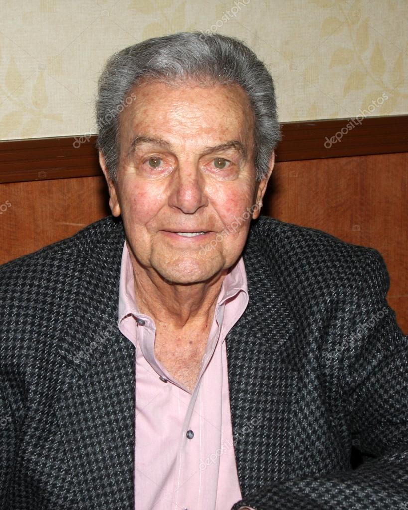 Mike Connors at the Hollywood Collector's Show Spring 2010 at Burbank ...