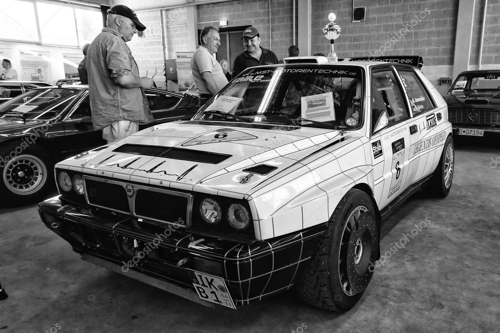 سکس+از+کون Voiture de sport lancia delta hf integrale 8v, noir et blanc — Photo ...