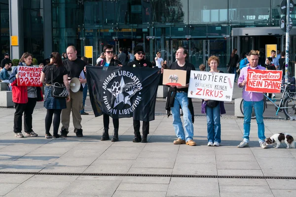 Protest activists Animal Protection Society of Berlin against the use of wild animals in the circus