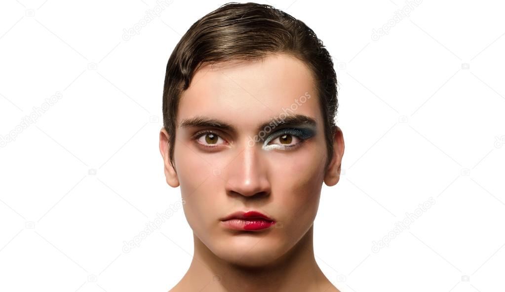 Man wearing makeup 2017 Man wearing makeup 2017