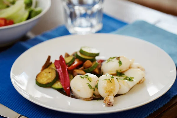 Grilled cuttlefish and vegetables