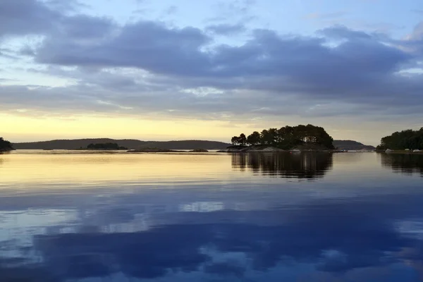 The nature of summer Norway. Lakes. Fogs and clouds.