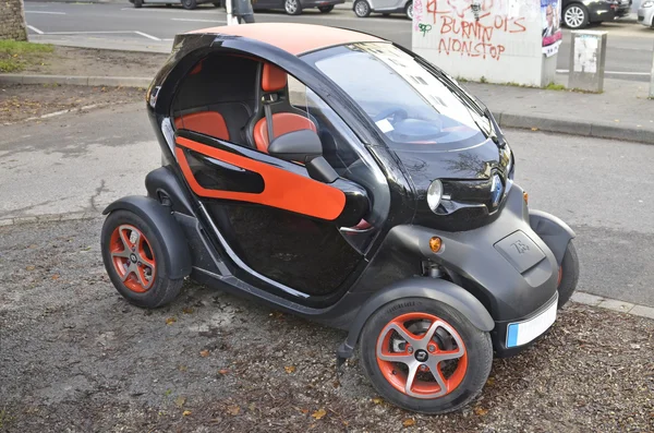 Electric car, electrically powered car, e-car