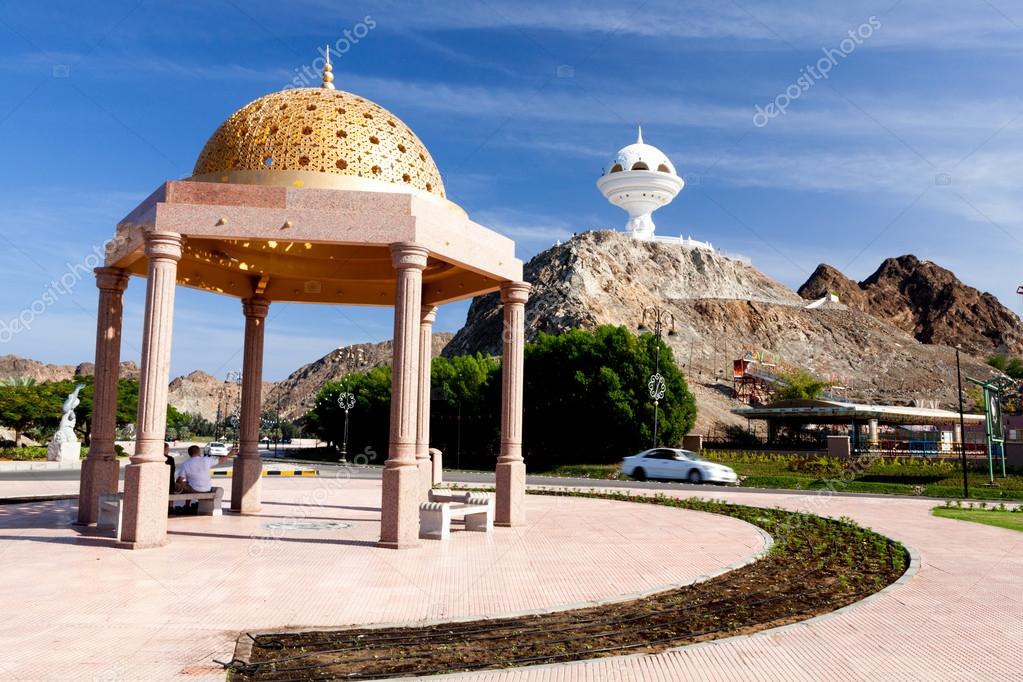 http://ko.depositphotos.com/16928575/stock-photo-arab-building-in-muscat-oman.html 아랍, 오만 무스카트에서 건물 — 스톡 사진 © klemsy #16928575