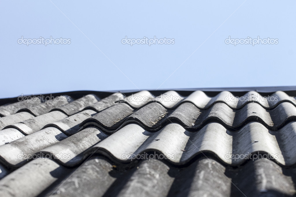 Techo de Tejas grises — Foto de stock © dashabelozerova #38012571