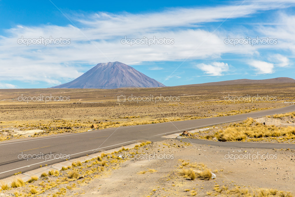 Volcano. The Andes, Road Cusco Puno, Peru,South America — Stock Photo