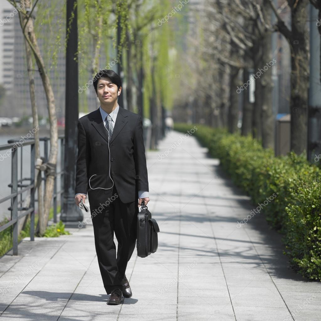 top 96+ Pictures why does a man walk on the outside of the sidewalk Updated