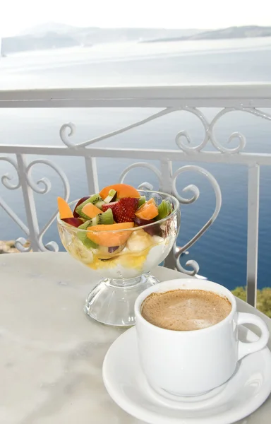 coffee and greek yogurt restaurant over the caldera santorini