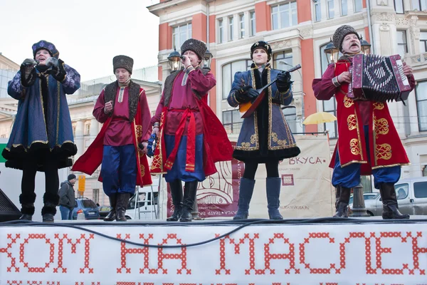 Street artists at Maslenitsa festival