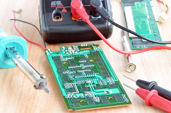 Test repair job on electronic printed circuit board — Stock Photo #35903157