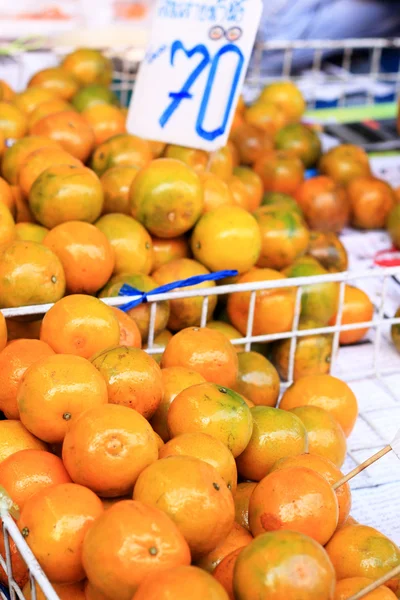 Orange fruits in the market