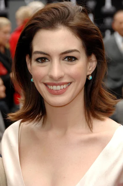 Anne Hathaway