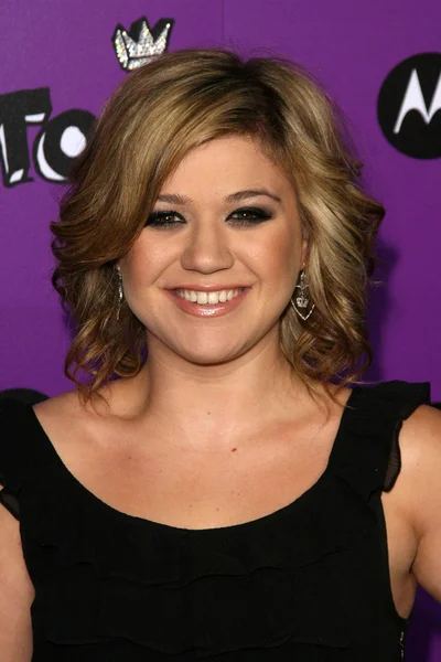 Kelly Clarkson at Motorola\'s 9th Anniversary Party. The Lot, Hollywood, CA. 11-08-07