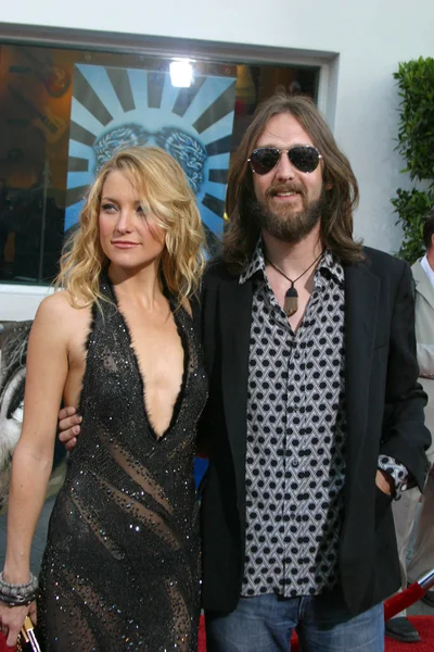 Kate Hudson and Chris Robinson At the premiere of The Skeleton Key, Universal Studios Cinema, Universal City, CA 08-02-05
