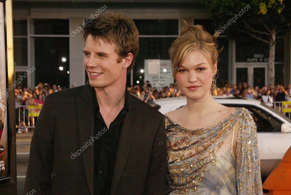 Luke Mably and Julia Stiles Stock Editorial Photo © s_bukley 17629569