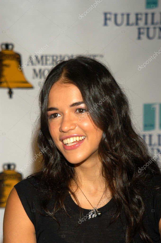 Michelle Rodriquez at the Fulfillment Fund Honors Local Students and Teachers at the 2003 &quot;Achievement Awards&quot;, Kodak Theatre, Hollywood, Calif., ... - depositphotos_17788385-Michelle-Rodriquez