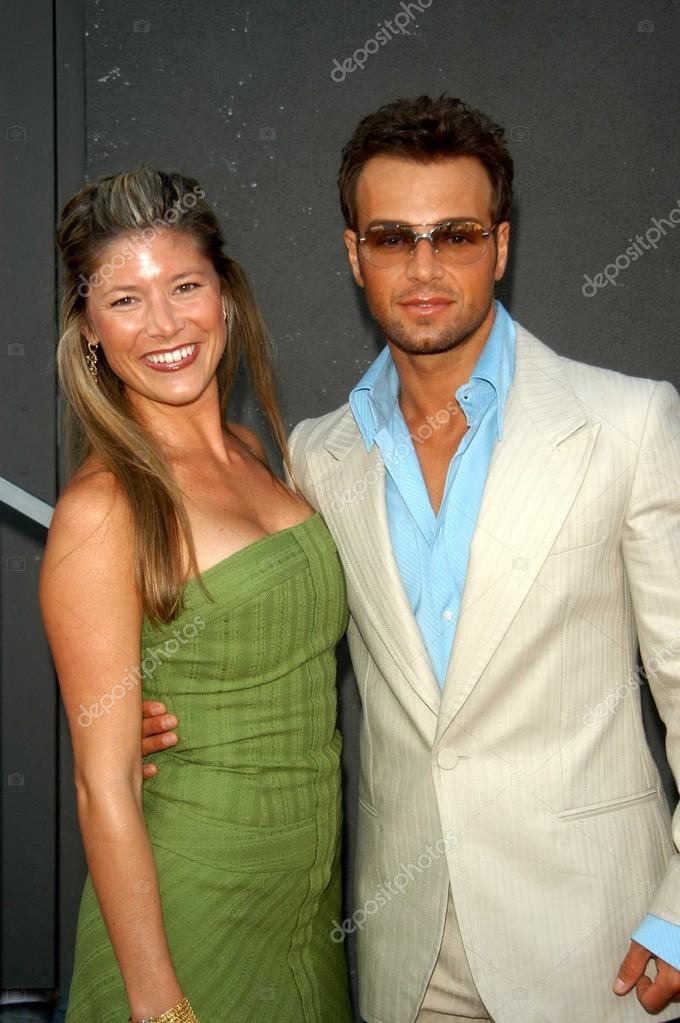 Complete Details About Joey Lawrence and Chandie YawnNelson's Marriage