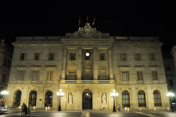 BARCELONA-AUGUST 13: Saint James\'s Square(The Plaça de Sant Jaume) and Palace of the Generalitat at night on August 13,2009 in Barcelona. Saint James\'s Square is a square at the Old City of Barcelona.