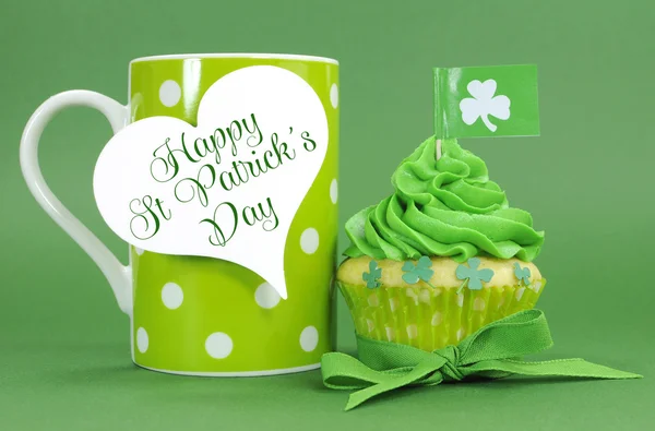 Happy St Patrick\'s Day cupcakes