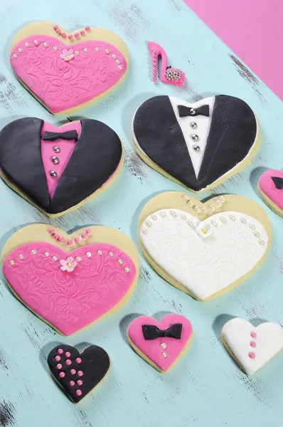 Bride and grrom wedding party heart cookies