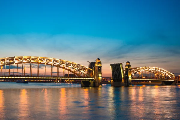 The raised bridge at night 4. Bolsheokhtinsky Bridge. St.-Petersburg.