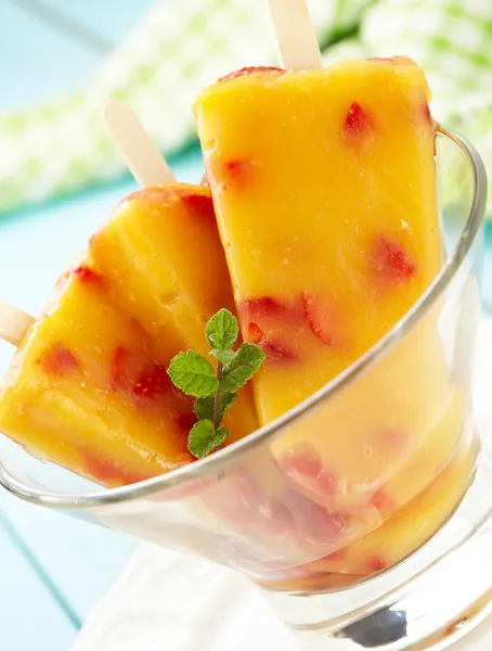 Mango-Peach Ice Cream with Strawberry