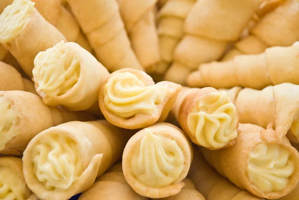 Creamy pastry rolls
