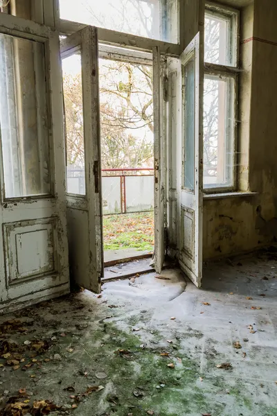Open the door in an abandoned room