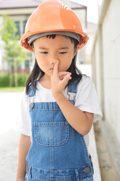 Little engineer make a nose picking