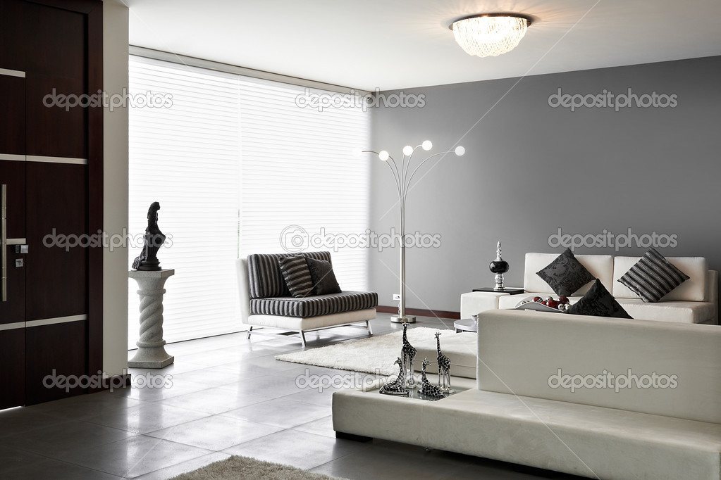 Interieur: woonkamer met grote lege muur — stockfoto © scornejor ...