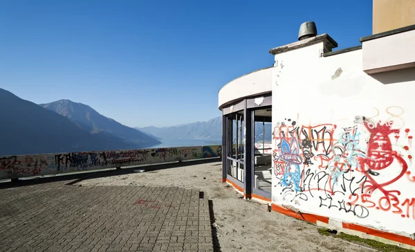 Large terrace, Old destroyed building