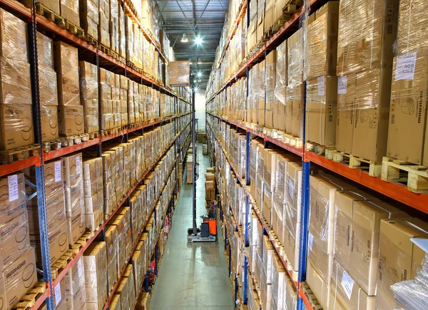 Interior warehouse, warehouse handling equipment, high-bay wareh