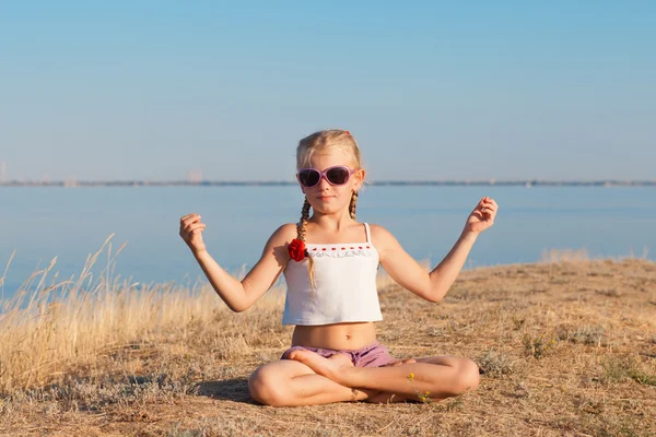 Little girl meditation