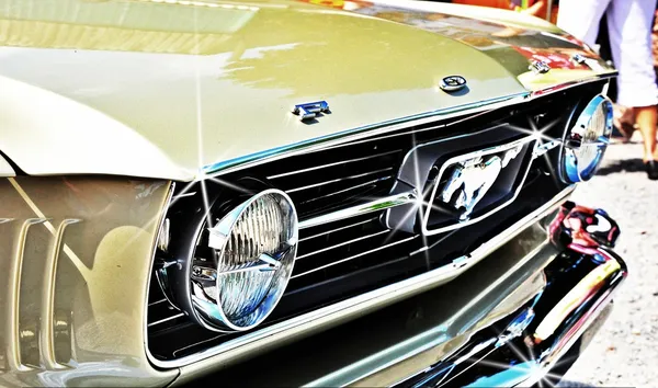 Front of Ford Mustang,HDR