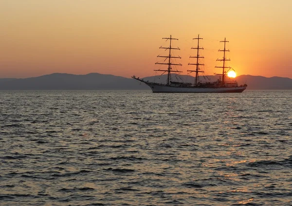 Ship on the sunset — Stock Photo #21178439