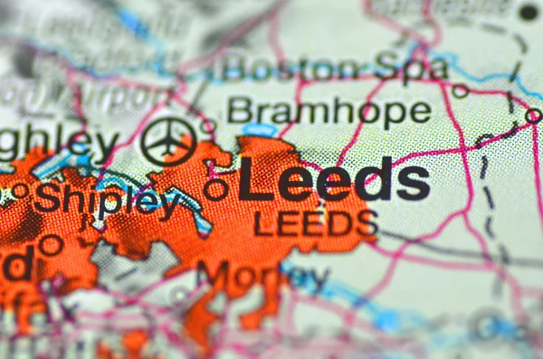 Leeds in England on the map