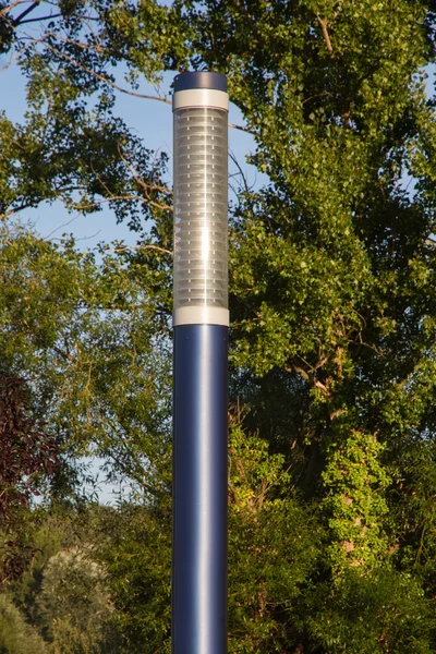Outdoor lighting lamppost