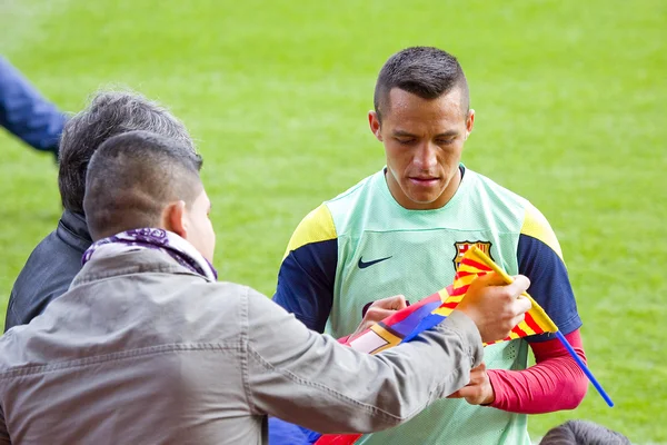 Alexis at FC Barcelona training session