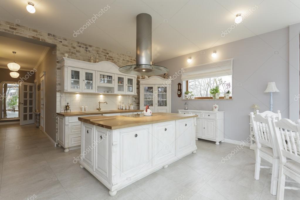 Toscana controsoffitto cucina — foto stock © photographee.eu ...