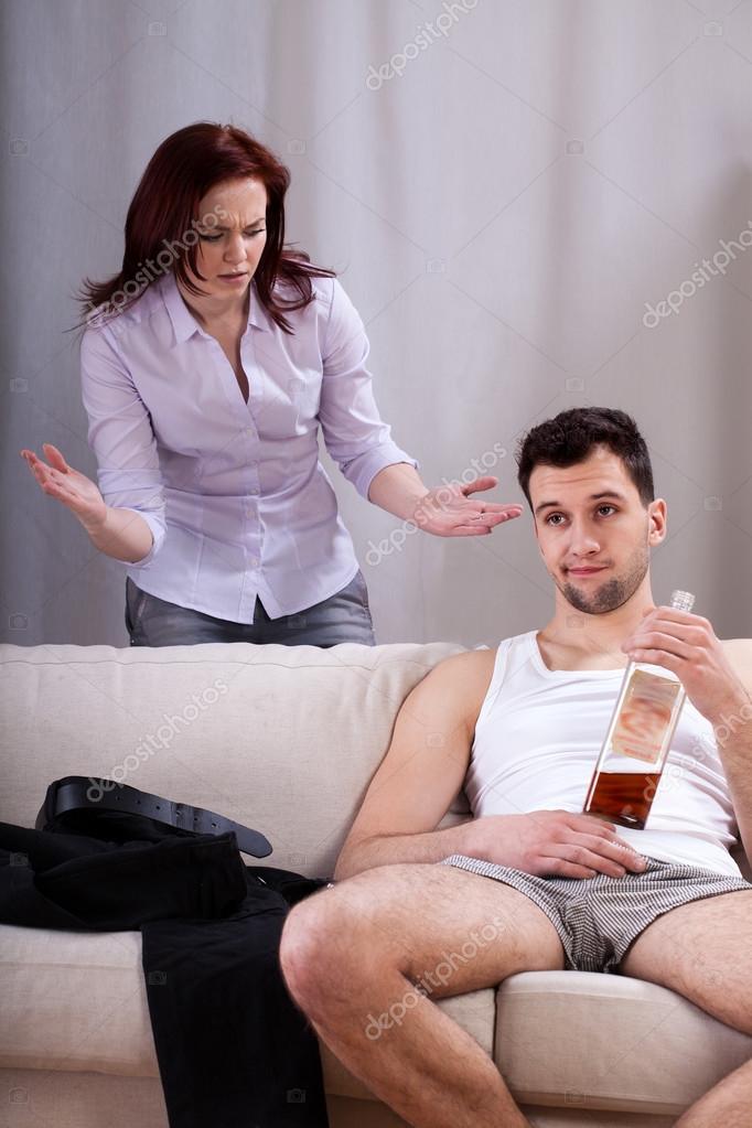 He is addicted to dating sites He is addicted to dating sites