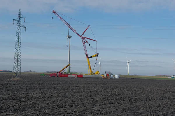 Wind farm offshore energy construction