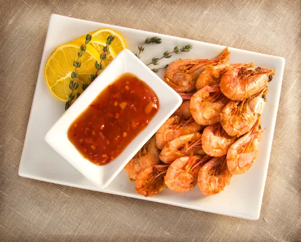 Fried shrimp with garlic and soy sauce