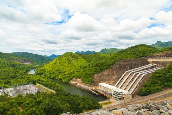 在泰国诗娜卡琳坝 - 图库照片Naypong#29326