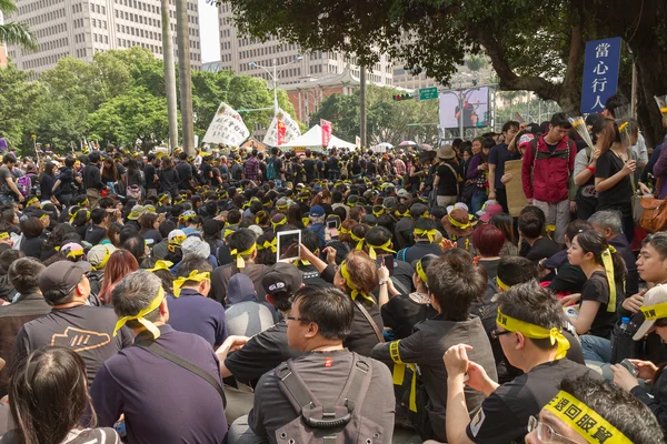 TAIPEI, TAIWAN, March 30 2014. Hundreds of thousands of people p