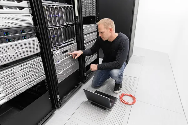 It consultant work in datacenter