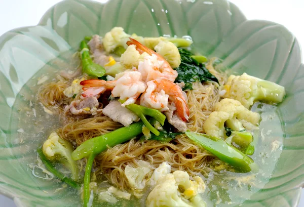 Noodles with prawns