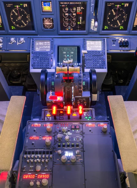 Throttle and control panel - Flight Simulator