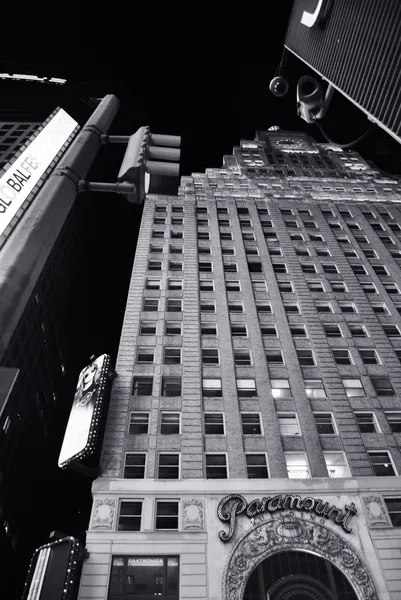 Paramount building on times square, new york, black and white photo