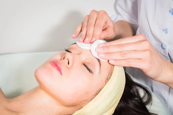 Spa facial procedure